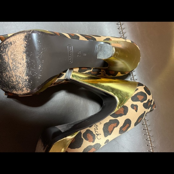 Coach Heels - Picture 4 of 4